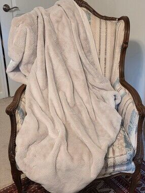 Unhide For Love Not Fur Throw